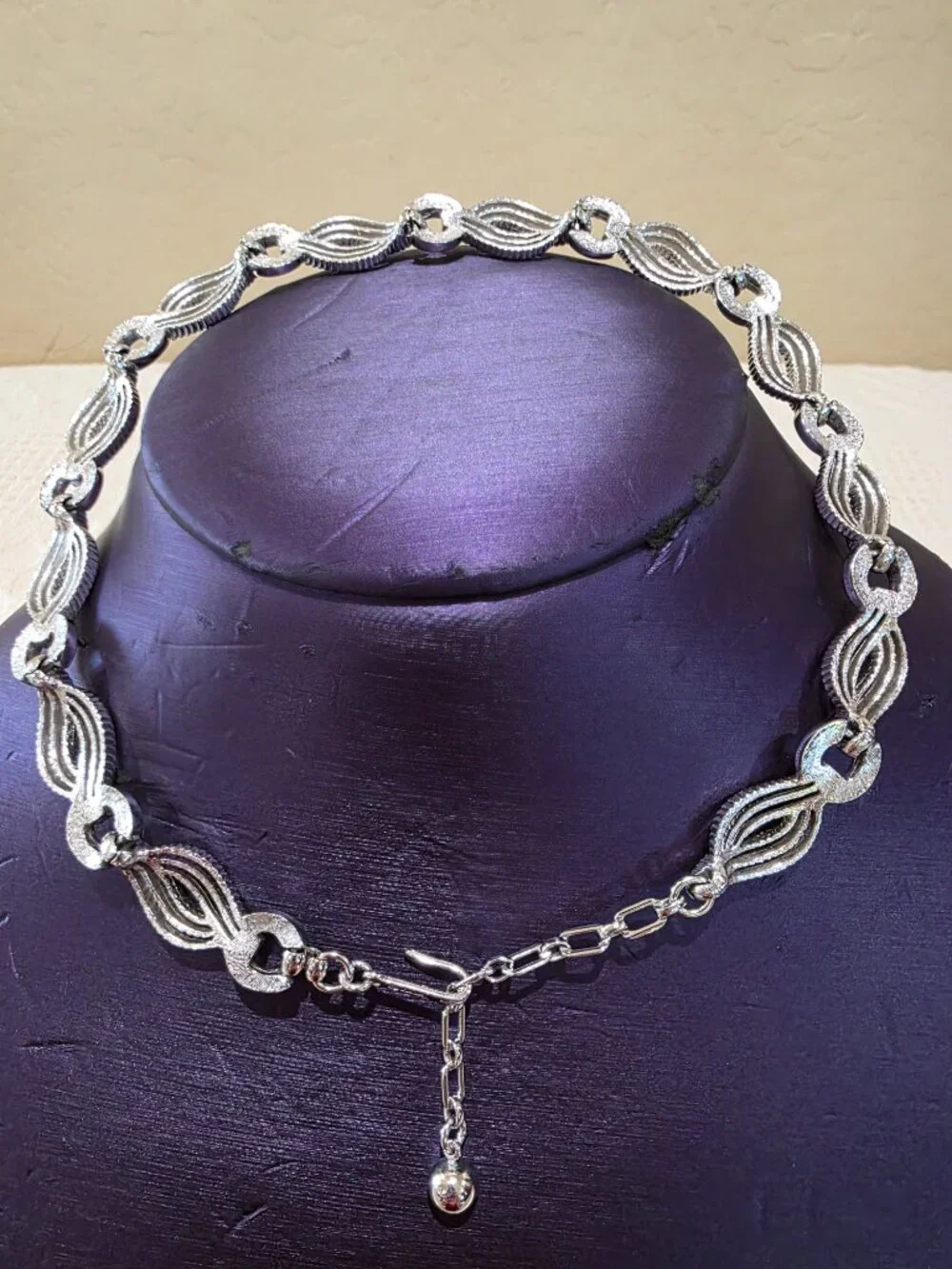 Vintage Signed Trifari (c) Silver-tone Swirled Link Choker Necklace 1950-60's